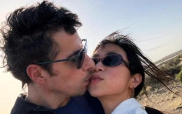 Las 17 fotos de las vacaciones de Esteban Lamothe y Débora Nishimoto, su nueva novia, en la Patagonia