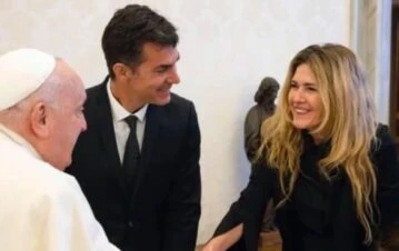 Cómo le fue a Isabel Macedo en su visita al Papa Francisco junto a su familia