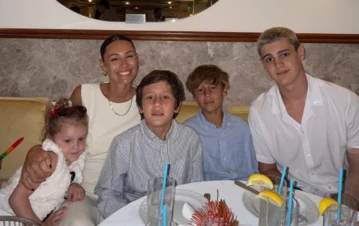 Las fotos íntimas de Pampita festejando su cumpleaños de 47: con quién la pasó