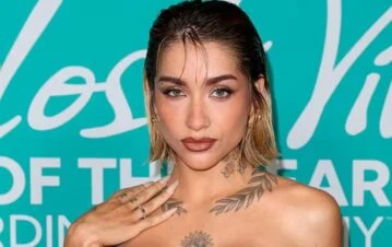 Qué significa el nuevo tatuaje de María Becerra y por qué se lo hizo tras las versiones de crisis de pareja