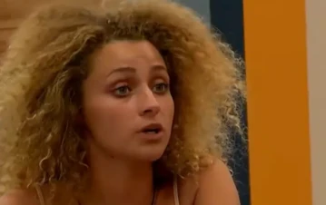 ¡Se le vio todo! El accidente que tuvo Lourdes en medio de la fiesta de Gran Hermano