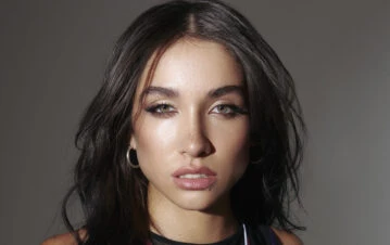 Máxima preocupación por María Becerra: "La operaron de urgencia y la intubaron"