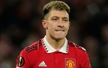 Quién es la esposa de Lisandro Martínez y cómo la conoció