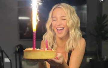 ¡Cartas sí, hombres no! Soledad Fandiño cumplió 43 años: la original fiesta del tarot que organizó