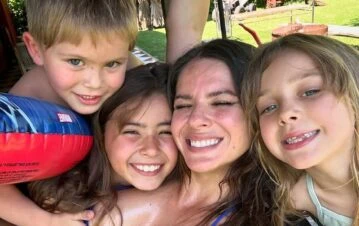 La China Suárez reveló la particular forma que tiene para criar a sus hijos