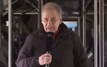 ¡Así, no! El estallido de furia de Julio Bazán en TN mientras cubría la salida del tren solidario por el temporal