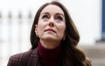 Descubrieron a Kate Middleton junto a otro hombre en medio de sus millonarias vacaciones