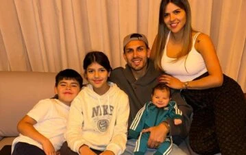 El increíble look que usó toda la familia de Leandro Paredes para ir a la playa en Miami