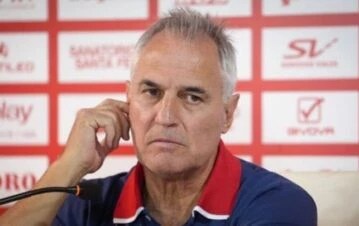 Las duras acusaciones del técnico de Unión contra Boca tras el regreso de Leandro Paredes