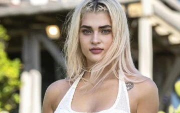 ¡Qué fotos! Marta Fort volvió locos a los griegos con sus bikinis último modelo: "Nunca vimos nada igual"