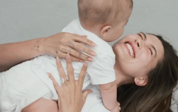 La tierna foto con la que Hailey Bieber celebró el primer año de su hijo