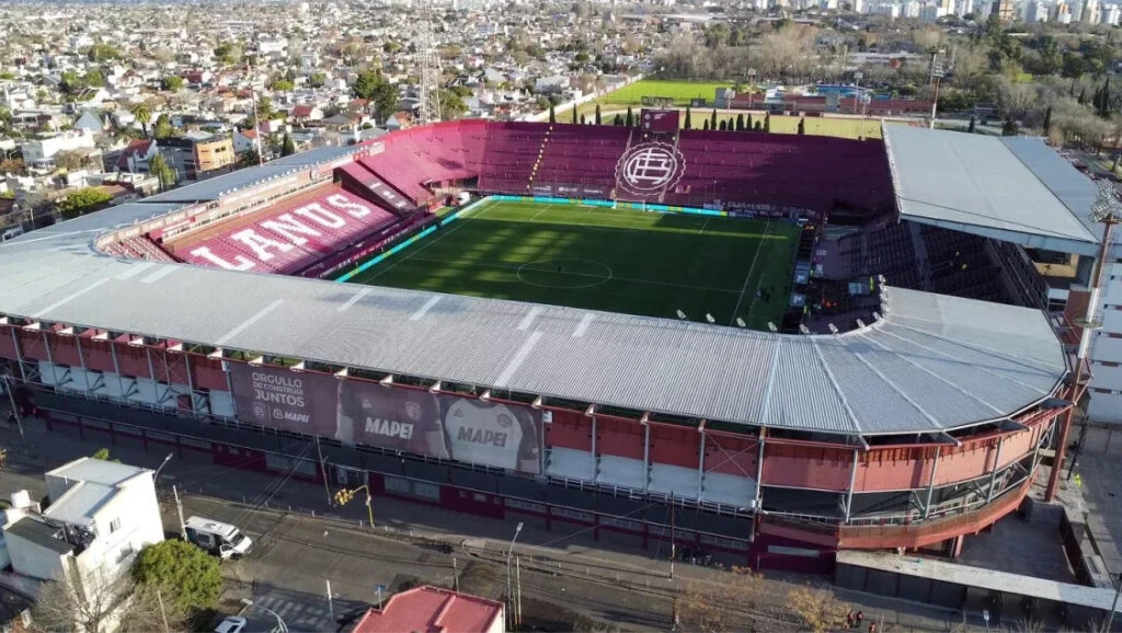 ESPECTACULAR VISTA AEREA DE LA CANCHA.