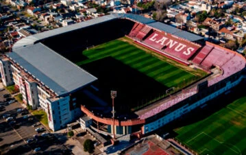 Construyendo Pasión: La Fortaleza Granate, aquella cancha de madera que se modernizó y es orgullo de todos los hinchas de Lanús