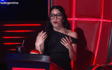 Lali Espósito se hizo un radical cambio de look y quedó igual a Pampita