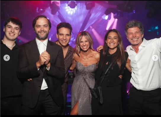 LA CONDUCTORA DEL DIARIO DE MARIANA CON TODA SU GENTE.