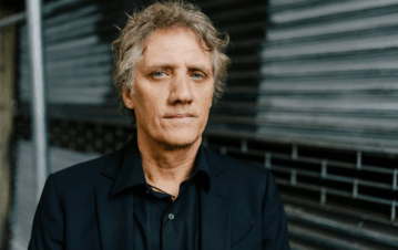 Engancharon a Charly Alberti con su nueva novia súper joven en México