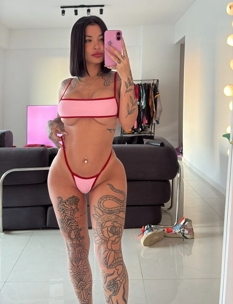 LAS CURVAS DE FLORENCIA SEDUJERON A AYRTON