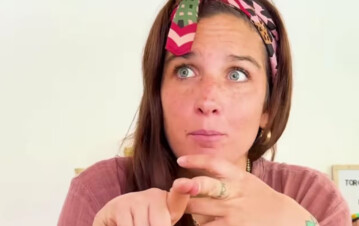 Juana Repetto metió a sus hijos a la pileta con lluvia y la destrozaron