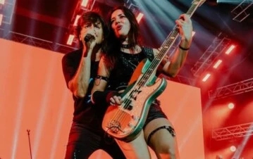 CIRO MARTÍNEZ Y LULI BASS (INSTAGRAM @CIROYLOSPERSASOFICIAL)