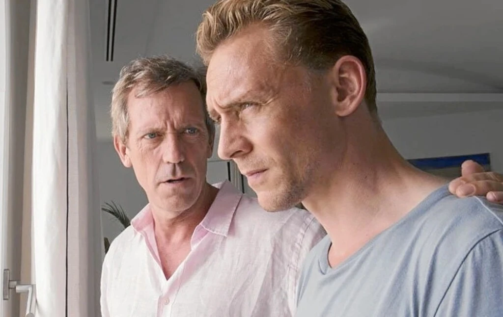 TOM HIDDLESTON Y HUGH LAURIE EN EL INFILTRADO (PRIME VIDEO)