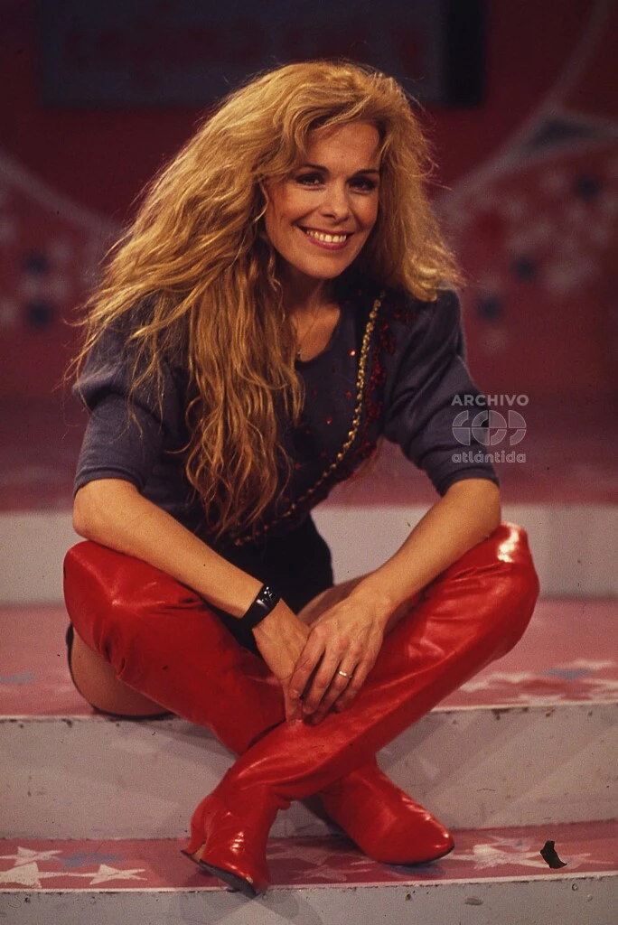 LEMERCIER SE VESTIA COMO INDICABA LA MODA DE ESAS EPOCAS.