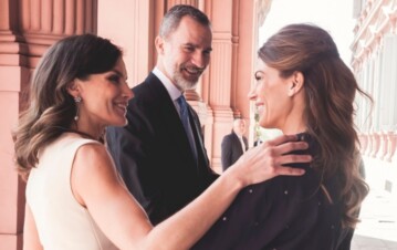 ¡Bombazo internacional! Aseguran que Juliana Awada es la tercera en discordia entre el Rey Felipe y la Reina Letizia de España