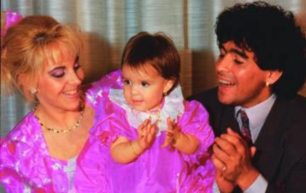 Diego Maradona, en el primer cumpleaños de Dalma. (Foto: Archivo)