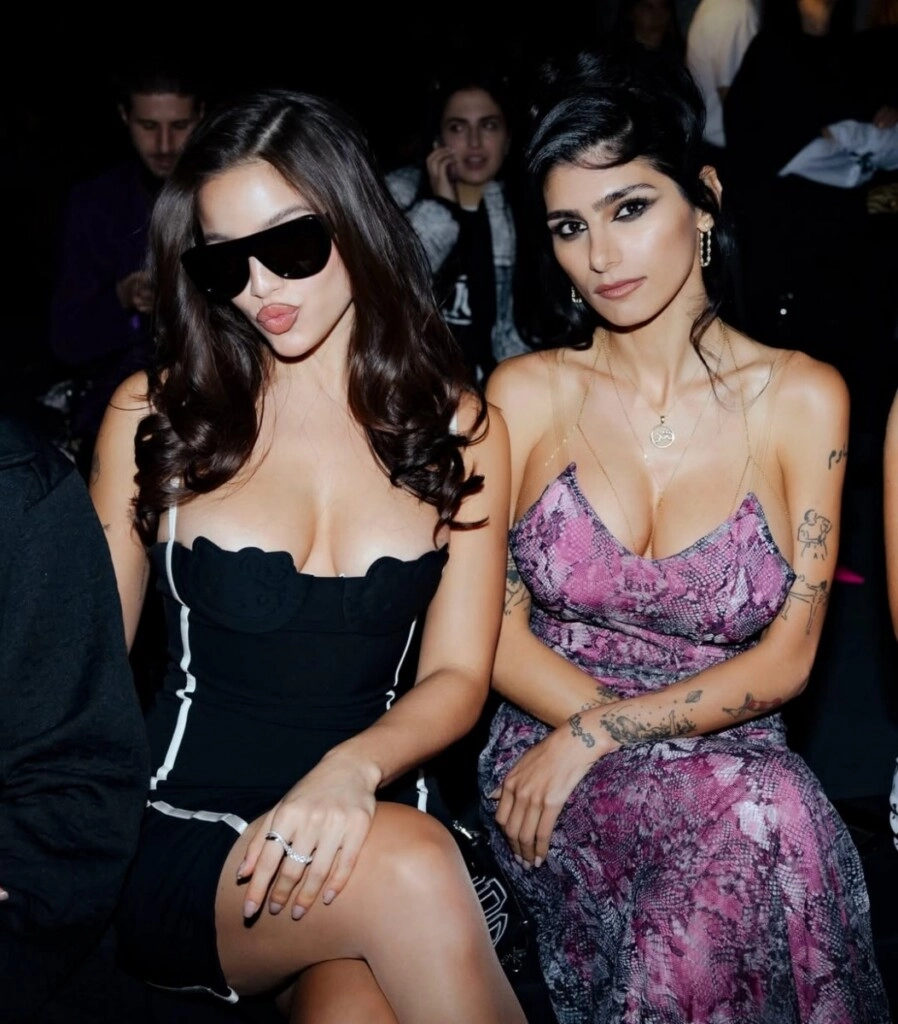 Emilia Mernes y Mia Khalifa. (Foto Instagram)