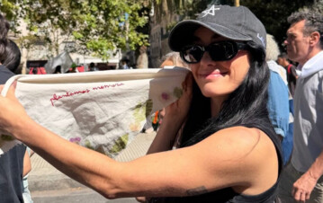 ¡Qué militante, qué comprometida! Lali Espósito marchó por el Día de la Memoria: "Donde hay que estar"