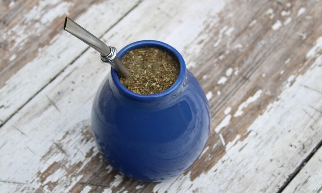 No tires la yerba usada del mate: el sorprendente uso en el hogar que cada vez más gente aplica