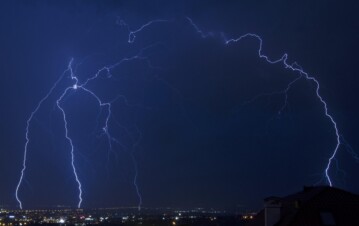 Alerta amarilla y naranja por tormentas en 16 provincias: fuerte cambio de clima y qué pasará en Buenos Aires