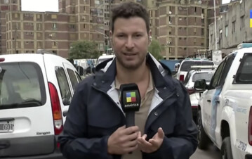 El estremecedor video del robo a un movilero de América TV en vivo: “¡Chorro!”