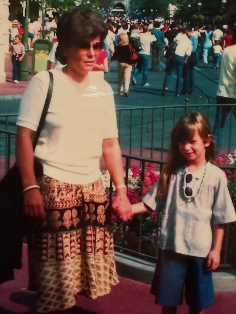 Analía Franchín en su infancia junto a su mamá, Amalia. (Instagram)