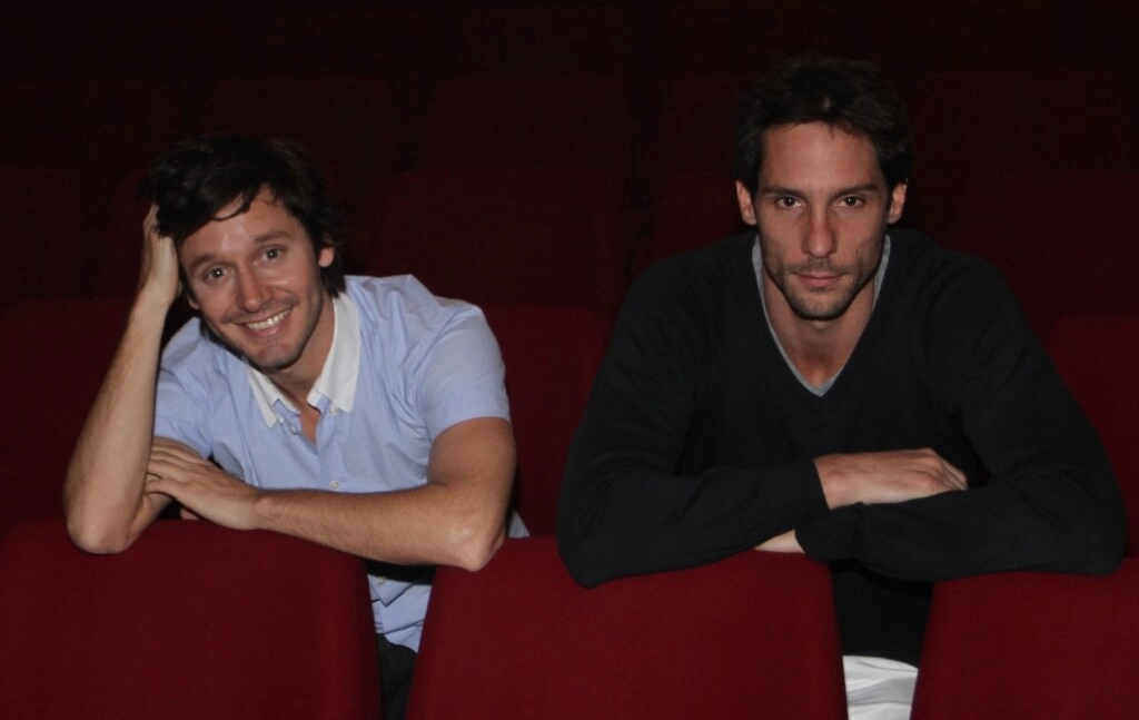 VICUÑA Y MANGUERA. GRADES AMIGOS Y GRANDES SEDUCTORES. UNA COORDILLERA DE FACHA.