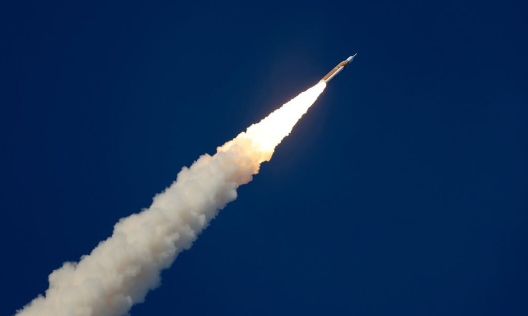 Cuándo llegará Artemis II a la Luna y la impactante velocidad que alcanza el cohete de la NASA