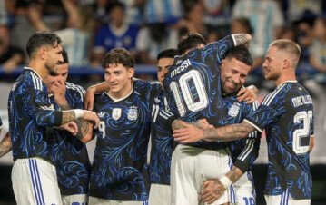 Dos mujeres involucradas y un rumor de infidelidad: escándalo feroz en la Selección Argentina entre un jugador y su esposa