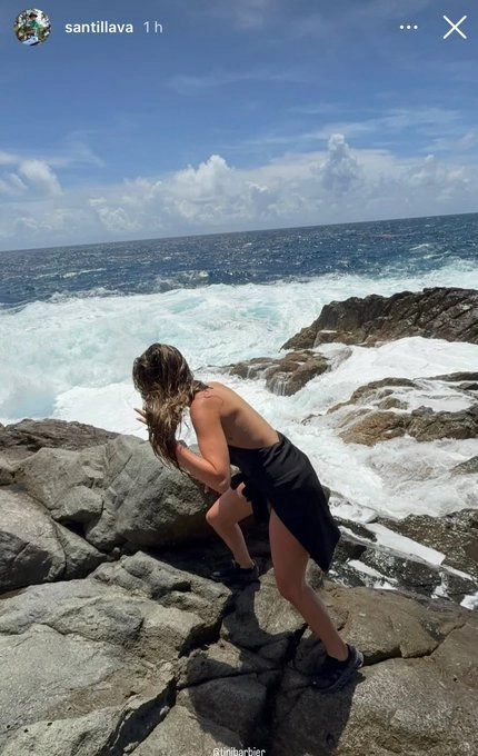 ESTA FOTO QUE SUBIO SANTI DE TINI, DICEN, TERMINO DE ROMPER EL CORAZON DE ZUZU, LA INFLUENCER DE MODAS MAS QUERIDA DE LA ARGENTINA. ¡GENTE BIEN, CHE!