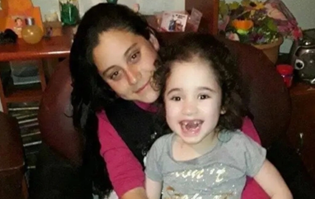 Luana Cabral y su hermana mayor, Emilia Pucheta.