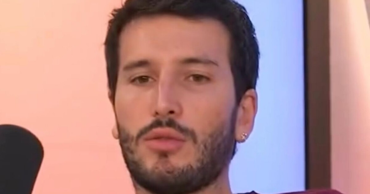 La polémica confesión de Sebastián Yatra con 31 años: “Duermo con mis padres”