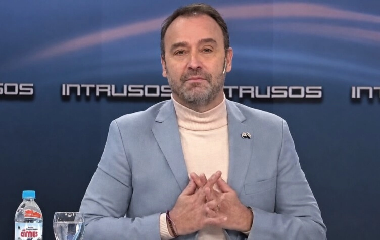 Adrián Pallares, en Intrusos (captura de pantalla)