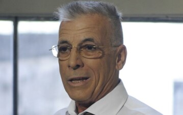 Gerardo Romano se confesó a sus 79 años y no se guardó nada sobre su intimidad: "Tuve aventuras con otros hombres"