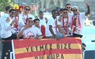 ¡Qué peligro, China! Al borde de la tragedia en la fiesta del Galatasaray campeón: qué pasó con Icardi y sus compañeros en el micro