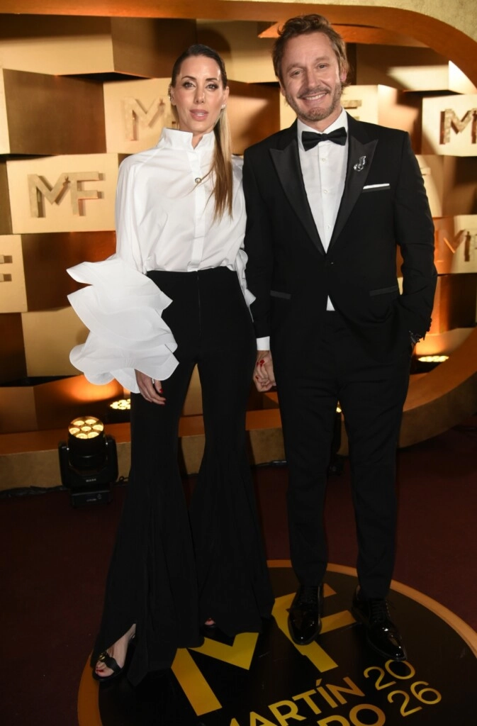 Benjamín Vicuña con su pareja, Anita Espasandín.