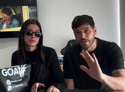 EL AMOR EN LOS TIEMPOS DEL CANJE: DANIELA Y NICO LUACES HACEN TODAS LAS PUBLICIDADES QUE PUEDEN, ALGO QUE ENOJA A LOS HINCHAS DE BOCA.
