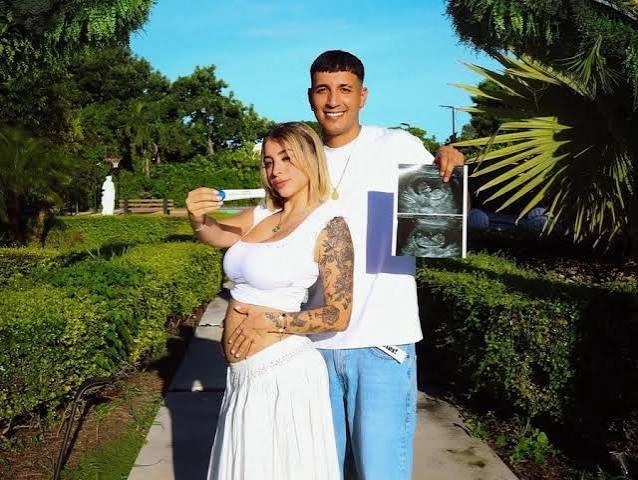 ALBERE Y DOBLE P CUANDO ANUNCIARON SU EMBARAZO. FUERON PADRES DE UNA NENA EN MARZO, Y TRES MESES DESPUES SE SEPARARON.