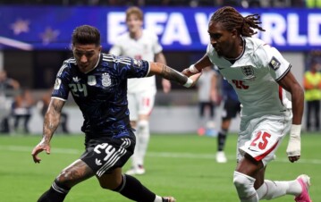 Conmoción mundial: murió una figura del fútbol británico, cinco días después del Argentina-Inglaterra