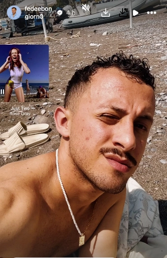 LAS ALTAS TEMPERATURAS QUE CUBREN A EUROPA LLEVARON A FEFE A LA PLAYA EN SORRENTO.