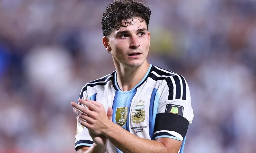 ¿Julián Álvarez se va de España? La bomba sobre su futuro que sacude su vida