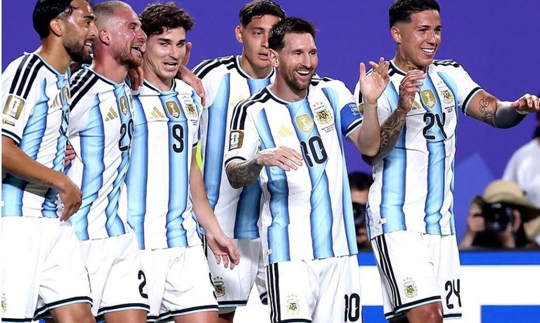 El famoso que puso precio para mirar la final del Mundial con sus fanáticos: cuál es la millonaria cifra que cobra