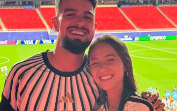 La nueva botinera que sacudió todo en la Scaloneta: las fotos a los besos con un futbolista